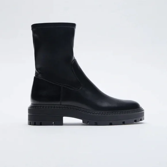 ZARA MID-HEEL ANKLE BOOTS WITH TRACK SOLES SZ